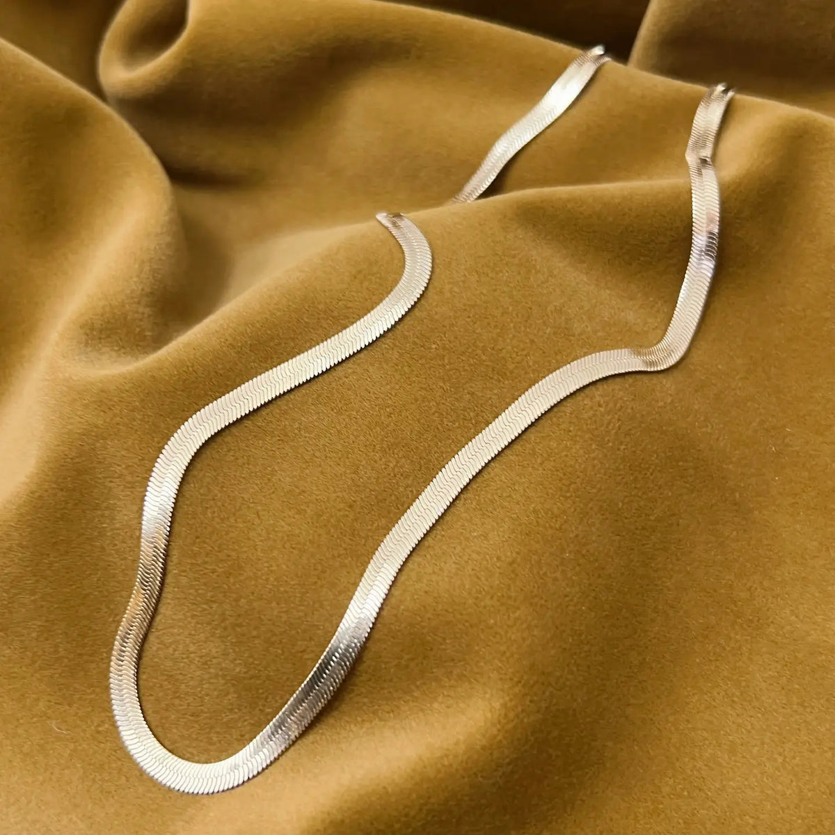 Sol Necklace Herringbone