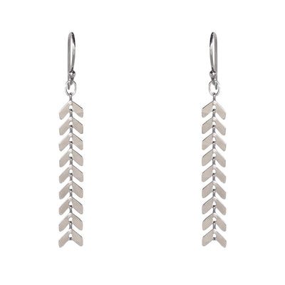 Cascade earrings are a Bronwen Jewelry favorite. In silver or gold, long or short, these earrings jazz up every outfit